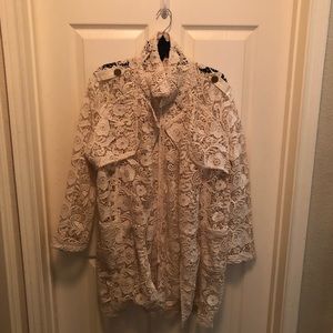 CHICO Cream Lace Duster.  Size 2 petite. Large Great condition